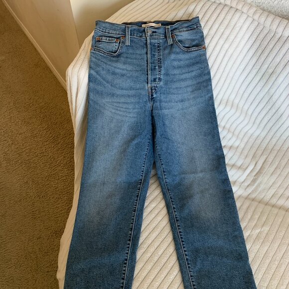 Levi's Denim - Levi's Ribcage Straight (crop/ short inseam)